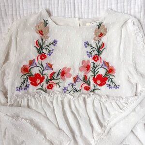 IVIVI White Embroidered Floral Swiss Dot Peplum Blouse Small